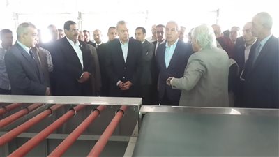 وزيرالصناعة: تطوير البنية التحتية لـ 6 مناطق صناعية بالصعيد بتكلفة 500 مليون دولار (صور)