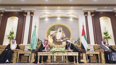 محمد بن زايد: زيارة خادم الحرمين التاريخية تعبر عن عمق العلاقات الثنائية بين البلدين