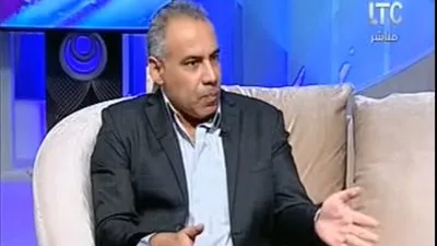 خالد رفعت يطالب بإلغاء إجازة نصف العام من السنة الدراسية (فيديو)