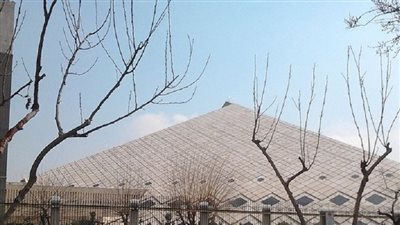 احتجاجات أمام البرلمان الإيراني