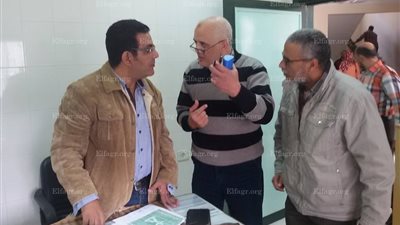 بدء تطبيق الشهادات المميكنة في مكاتب صحة دمياط  (صور)