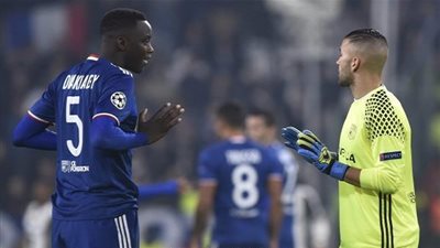 نجاة حارس ليون من إصابة خطيرة