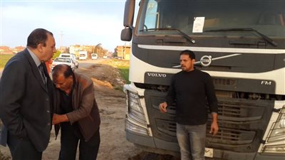 مساعد محافظ كفرالشيخ يوقف  سائق عن العمل بسبب استغلاله سيارة العمل لمصالحة الشخصية 