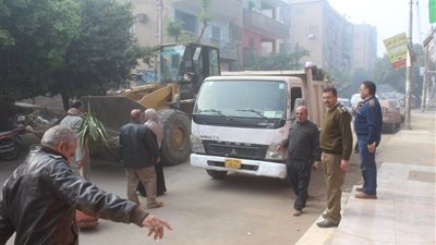 إزالة 135 حالة تعدٍ وإشغالات من شوارع بني سويف