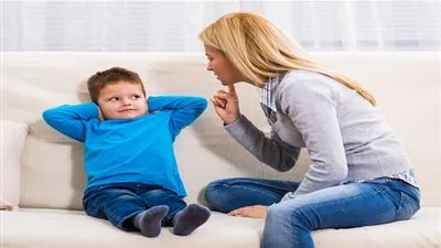 10 أخطاء تقعين فيها عند تربية طفلك!