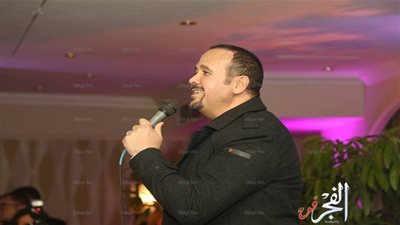 هشام عباس يشعل حفل مؤتمر 