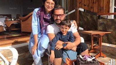 عامر خان يحتفل بعيد ميلاد نجله الأصغر 