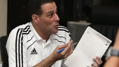 عبد الفتاح يوضح أسباب تراجع مستوى التحكيم 