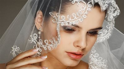 هل يمكن الاستغناء عن طرحة العروس التقليدية؟