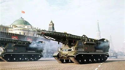 تحذيرات من هجمات نووية عبر العالم 