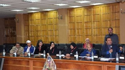 محافظ الشرقية يؤكد إحالة وقائع الفساد للنيابة العامة (صور)