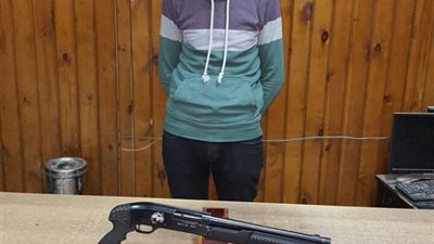 سقوط هارب من حكم حبس وبحوزته سلاحًا ناريًا بالأزبكية