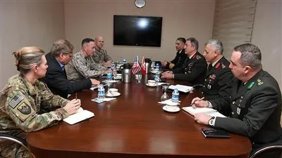 رئيس الأركان التركي يتلقي نظيره الأمريكي في أضنة