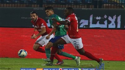 أحمد الشيخ يدخل في نوبة بكاء شديدة