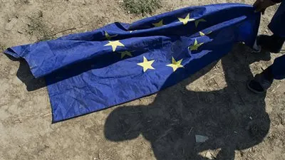 فاينانشيال تايمز: استفتاء إيطاليا الأكثر خطراً على الاتحاد الأوروبي 