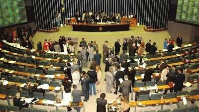 مجلس الشيوخ البرازيلي يرفض أمرا للمحكمة الدستورية بعزل رئيسه