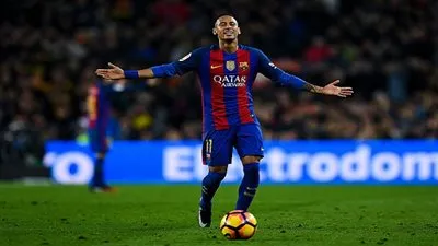 تعرف على أغرب الشروط في عقود نجوم كرة القدم 