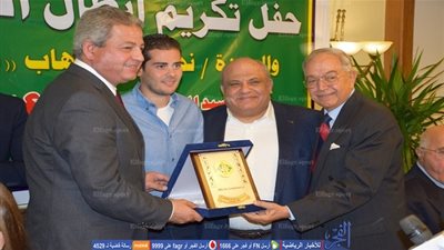 صور حفل تكريم أبطال الاسكواش بنادي الجزيرة 