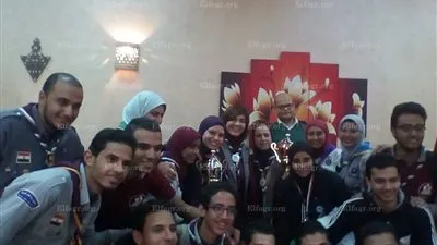 عميدة آداب عين شمس تُكرم جوالين وجوالات الكلية