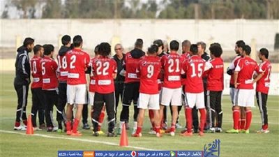 تطعيم لاعبي المنتخب ضد الملاريا والالتهاب السحائي و شلل الأطفال 