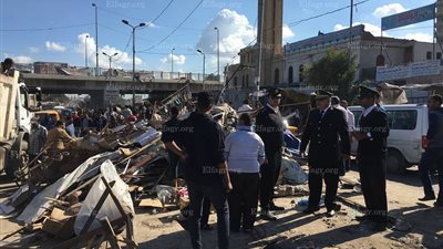 التحفظ على العديد من السيارات والتكاتك في حملة مرورية مكبرة بالإسكندرية (صور)