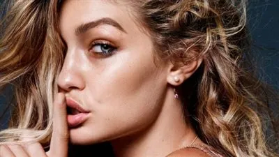 عارضة أزياء فلسطينية تفوز بلقب 