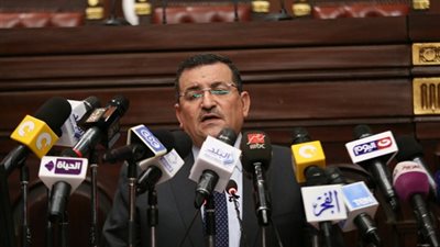 أسامة هيكل لمنتقدي التشريعيات الإعلامية: شك اقرأوا المشروع أولًا