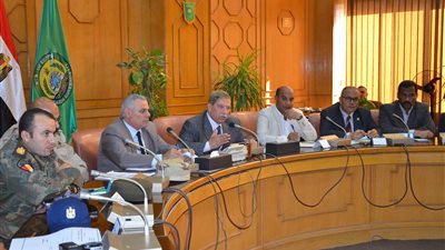 محافظ الإسماعيلية تنفيذ 767 مشروعا بتكلفة 44 مليون جنيه 