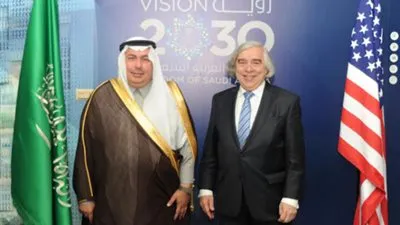 وزير الطاقة الأمريكي يتفقد مدينة الملك عبدالعزيز للعلوم