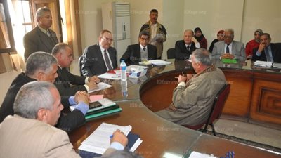 محافظ بني سويف يأمر بتوصيل المياه لـ