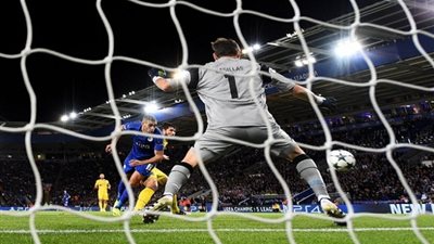 إنفوجرافيك .. التشكيل الرسمي لموقعة ليستر سيتي بورتو