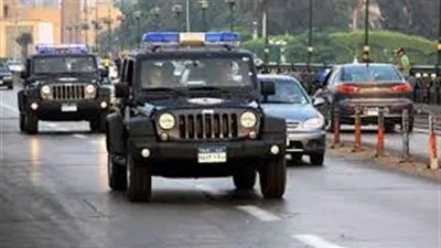 عاجل.. دوريات أمنية تجوب شوارع المعادي بعد 