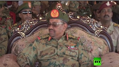 الجيش السوداني يعرض منظومات محلية متطورة في مناورات هي الأكبر في تاريخه (فيديو)
