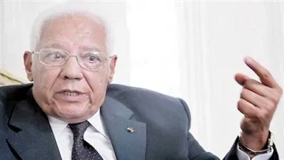 خبير استراتيجي: 