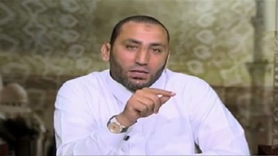 أحمد صبري: لا يجوز التوسل لله بميت