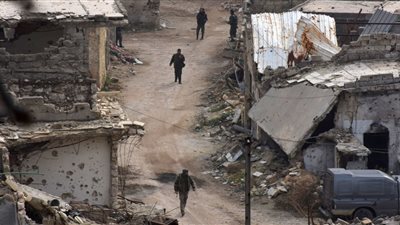 حلب: المزيد من المسلحين يلقون أسلحتهم