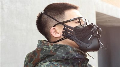 أحذية بسعر 10 آلاف دولار تساعد الصينيين على التنفّس (صور)