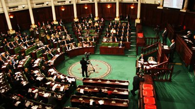 نواب بالبرلمان التونسي يرفضون الوقوف للنشيد الوطني اعتراضا على قانون المالية