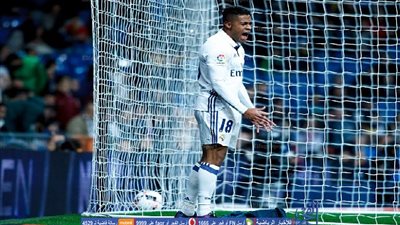 ريال مدريد يتعادل أمام ديبورتيفو عبر 