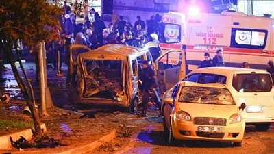 شاهد لحظة انفجار ملعب بشكتاس بتركيا وإصابة 20 شخصا (فيديو وصور)