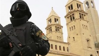 إجراءات أمنية مشددة بمحيط كنيسة العذراء قبيل صلاة جنازة شهداء الكنيسة البطرسية