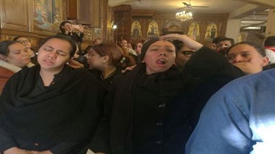 إطلاق الزغاريد خلال بدء صلاة 