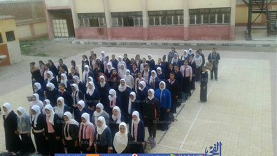 مدارس الإسكندرية تقف دقيقة حداد على حادث تفجير 