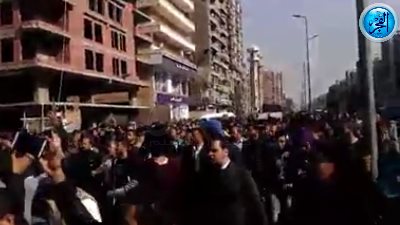 المئات يودعون شهداء البطرسية بهتاف: 