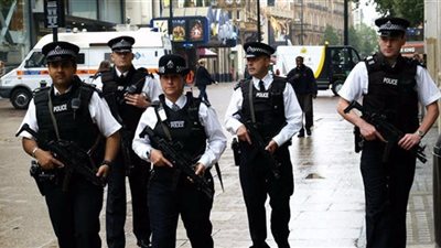 اعتقال 6 أشخاص في مداهمات لمكافحة الإرهاب في بريطانيا