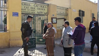مدير أمن أسوان يتفقد الكنائس ويُعلن حاله الطوارئ 