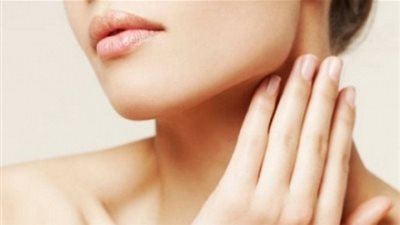 5 وصفات طبيعية تخلصك من اسمرار الرقبة