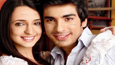 صورة رومانسية تجمع سنايا إيراني وموهيت سيجال