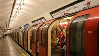 هل تعلم أن مترو أنفاق لندن هو أول مترو تم بناءه تحت الأرض في العالم ؟