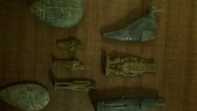 راهب دير الشهداء بسوهاج يضبط شخص أثناء حفره وتنقيبه بجوار مقابر الدير